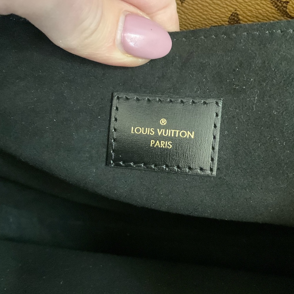 Sold Louis Vuitton Reverse Monogram Pouchette Métis - Picture 16 of 16